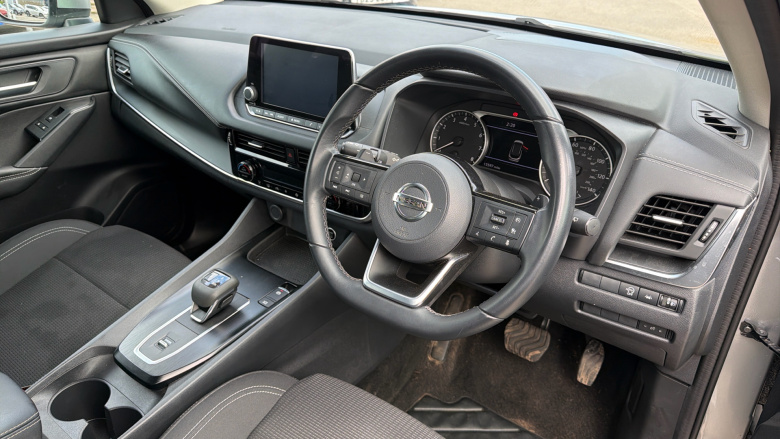 Nissan Qashqai 1.3 DiG-T MH 158 Acenta Premium 5dr Xtronic Petrol Hatchback